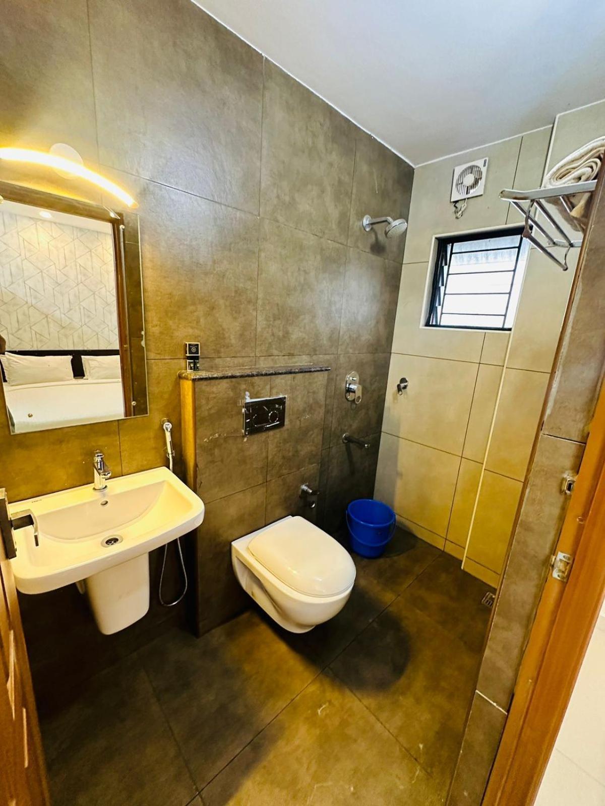 Hotel Nujoom Rooms & Apartments Kochi Exterior foto